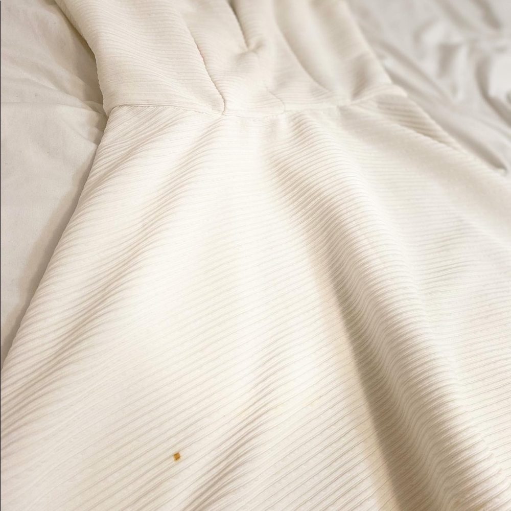 WHITE DRESS - Picture 5 of 5